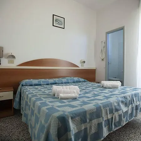 Isabell Hotel 2*